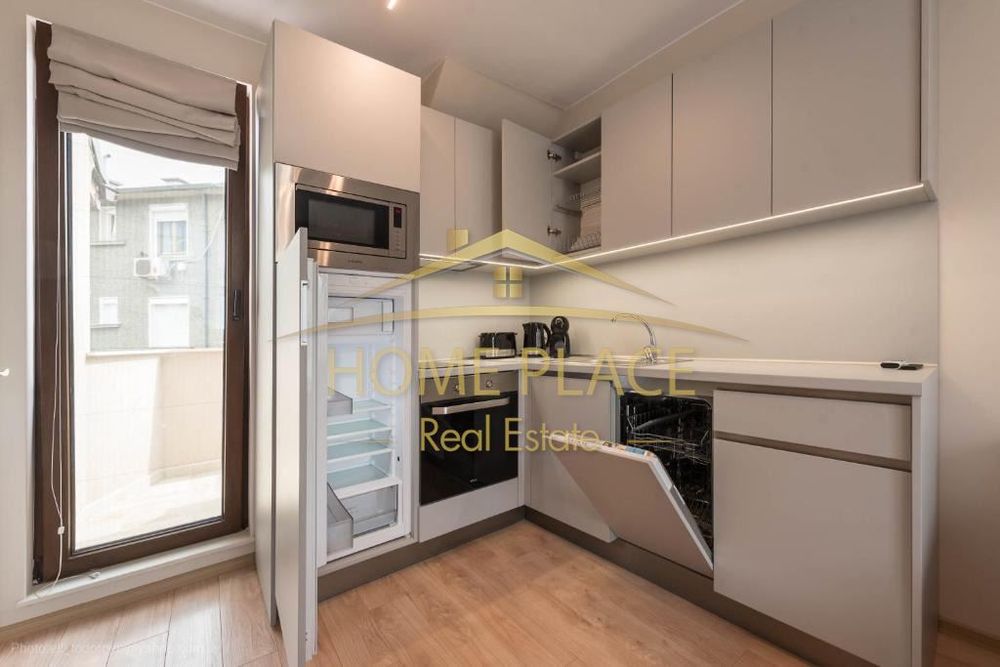 Дава се под наем Тристаен апартамент в Варна, Гръцка махала - 70 кв.м за 997.05 € - Снимка #2