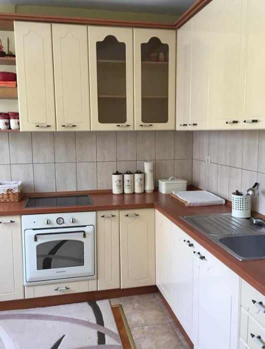 Дава се под наем Тристаен апартамент в Пловдив, Център - 88 кв.м за 280.5 € - Снимка #3