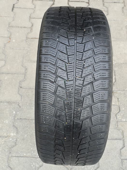 235 45 18 General еденичка