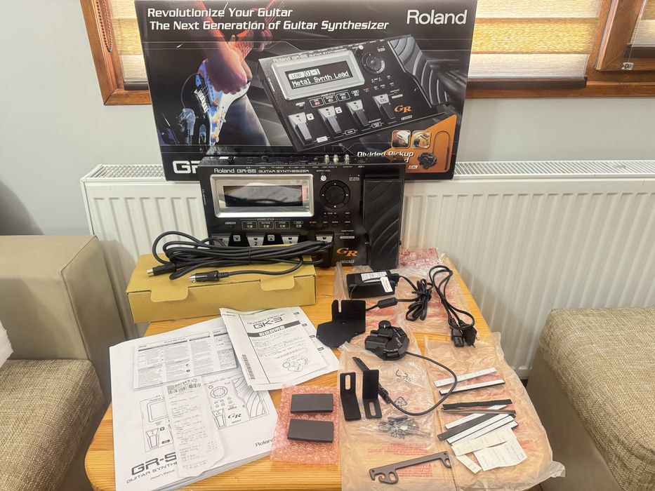 ROLAND GR-55  guitar