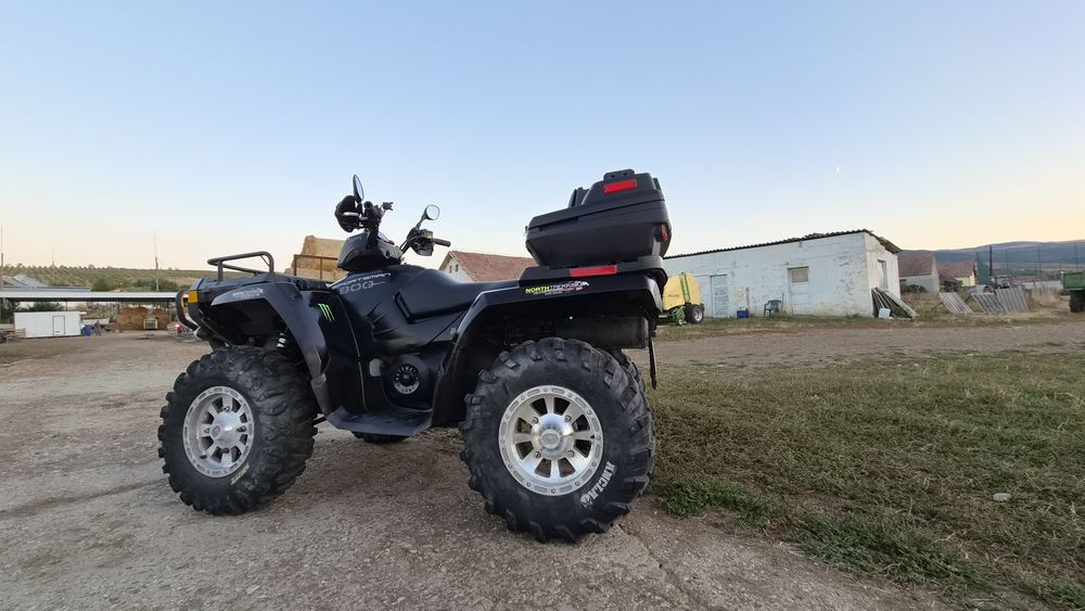 Polaris Sporstman 800 Can am cf moto