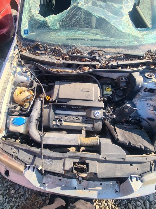 VW Бора  1.6 бензин на части