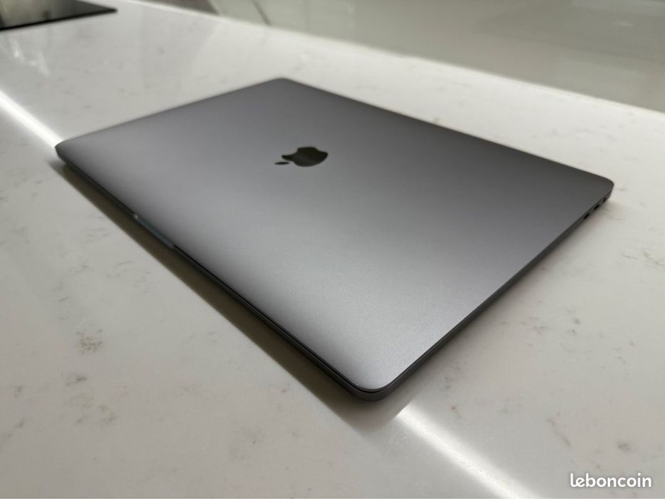 Macbook pro 16 дюймов макбук про 16 с русской клавиатурой
