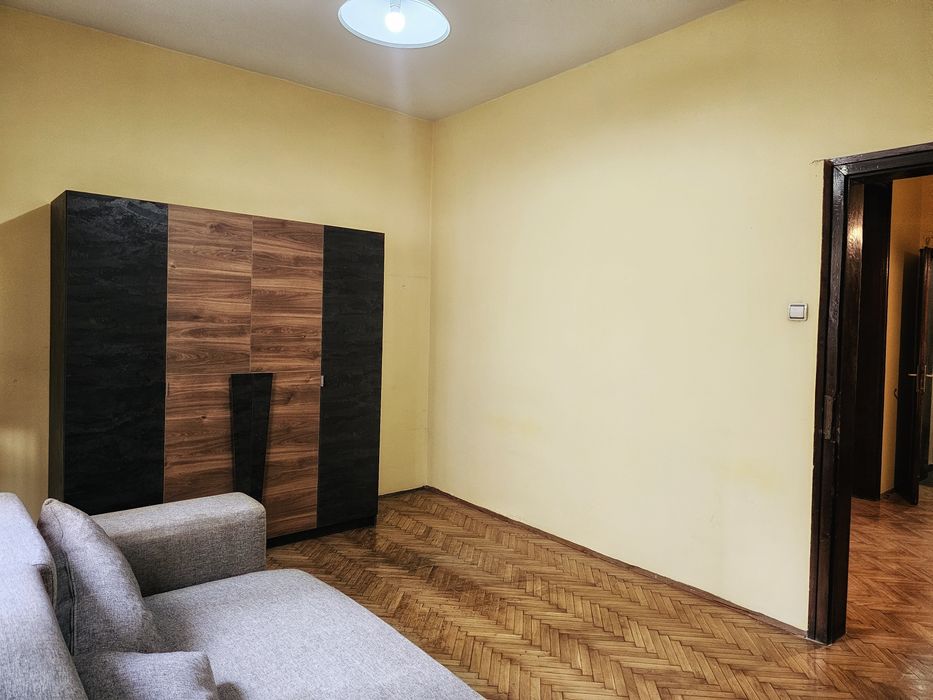 Дава се под наем Тристаен апартамент в София, Център - 65 кв.м за 510 € - Снимка #4
