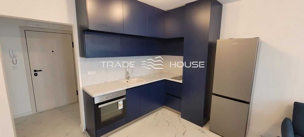 Дава се под наем Двустаен апартамент в Пловдив, Кършияка - 63 кв.м за 408 € - Снимка #2