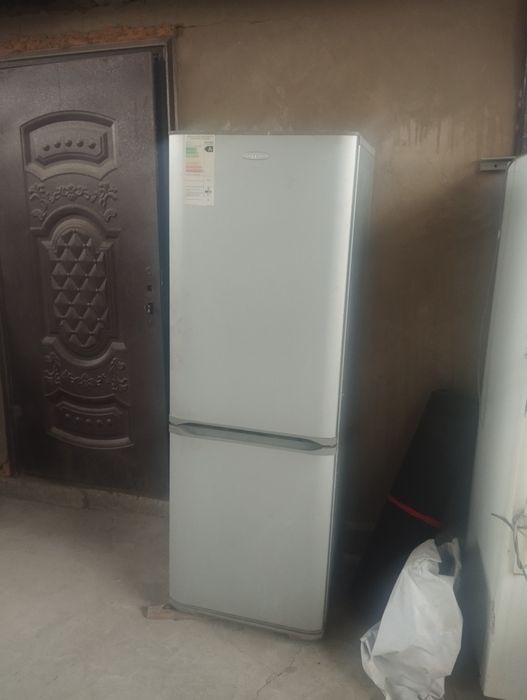 Холодилник продать