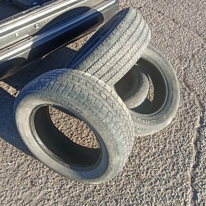 Продам покрышки 235/60 17
