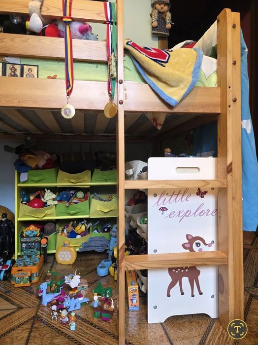 Pat etajat pentru copii cu topogan