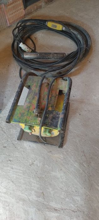 Vibrator pentru beton