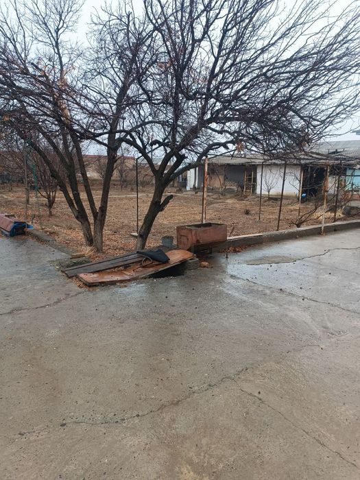 Ховли сотилади холати яхши