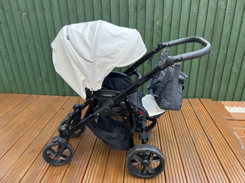 Бебешка количка Venicci 3в1