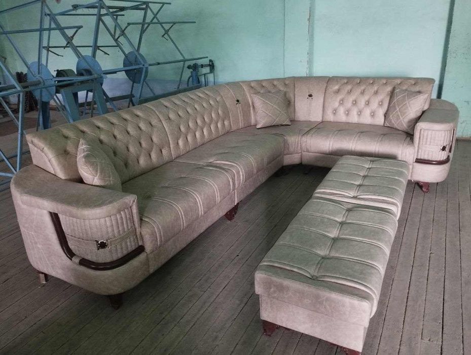 Угалок большой столи билан пуфик