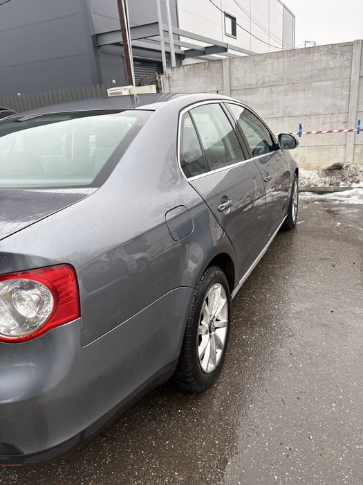 Vând volkswagen Jetta