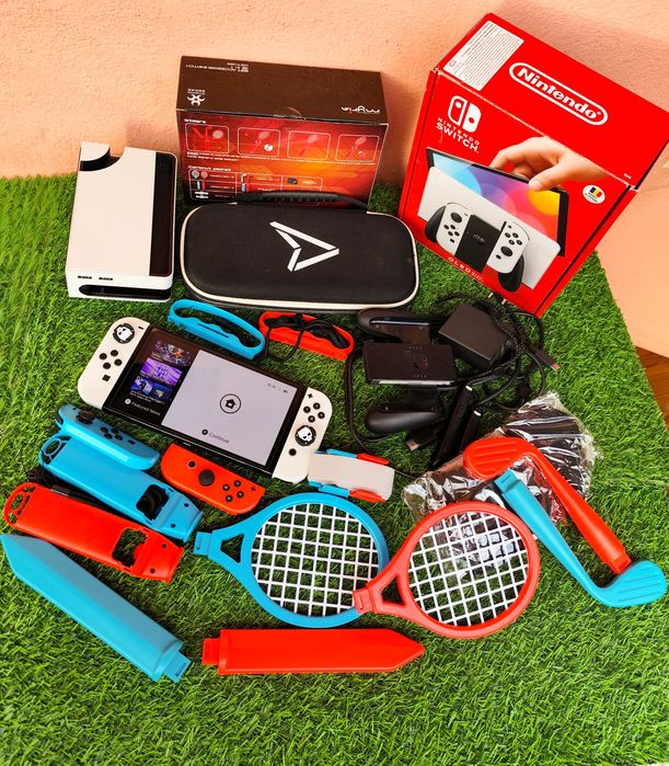 Nintendo Switch OLED cu extra pereche Joycon Nintendo + SD Card 128 GB