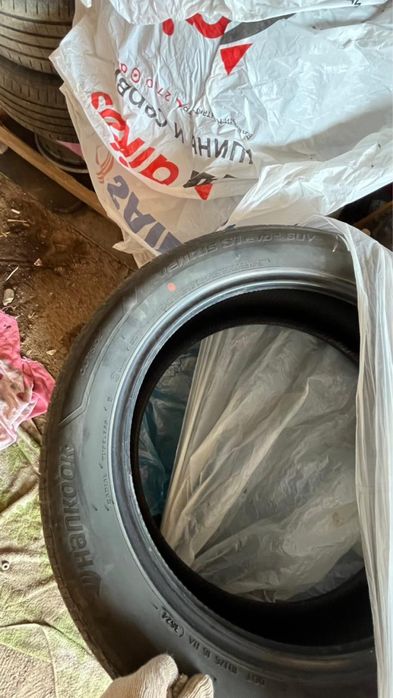 Продам шины на 19