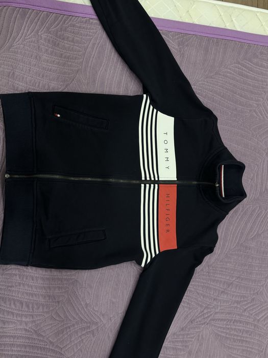 Продам кофту Tommy Hilfiger