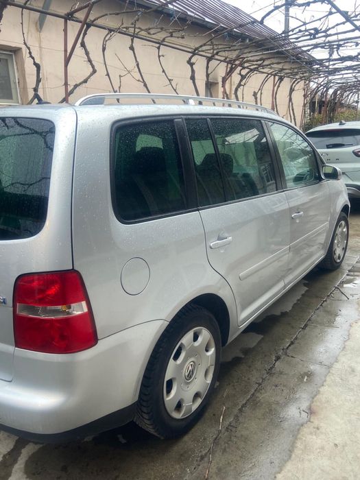 Volkswagen Touran 1.6 fsi