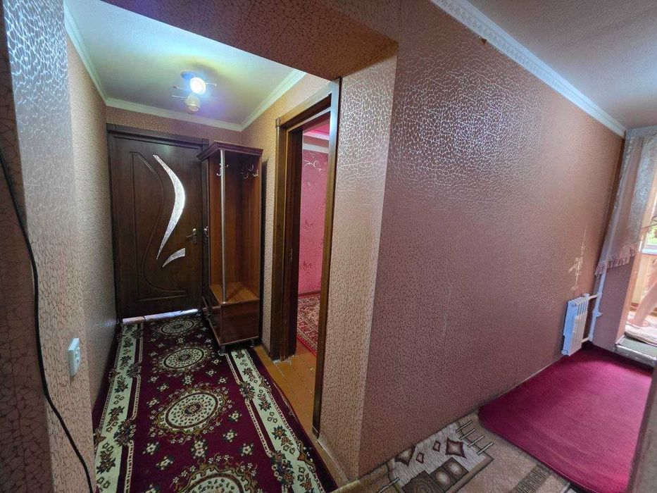 Продаётся 2х комнатная квартира в кирпичном доме + 6 метровый веранда.