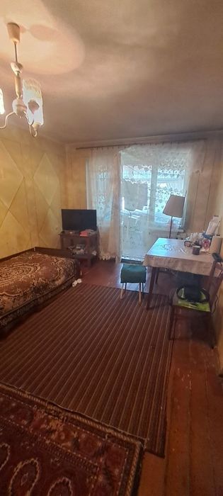 Продаётся квартира Чиланзар 22 квартал 2/4/4 балкон 2×3