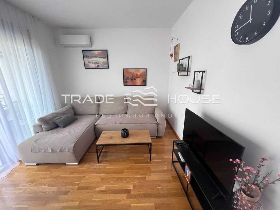 Дава се под наем Тристаен апартамент в Пловдив, Младежки Хълм - 92 кв.м за 480 € - Снимка #1