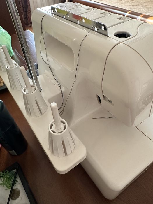 Оверлок Janome