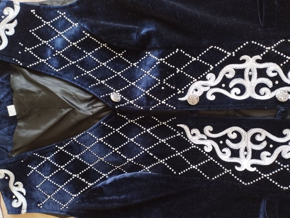 Продам камзол женский