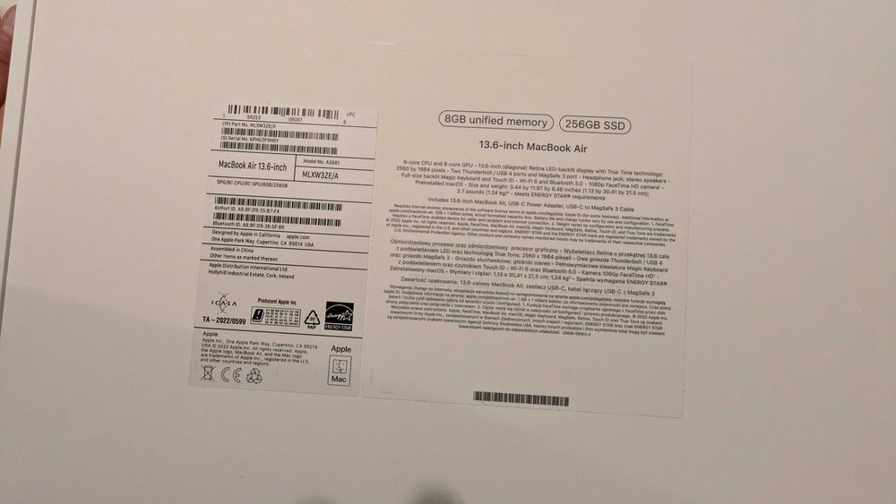 MacBook Air 13.6" M2 (2022), Space Gray – 8GB RAM, 256GB SSD – Ca Nou (Iulie 2023)