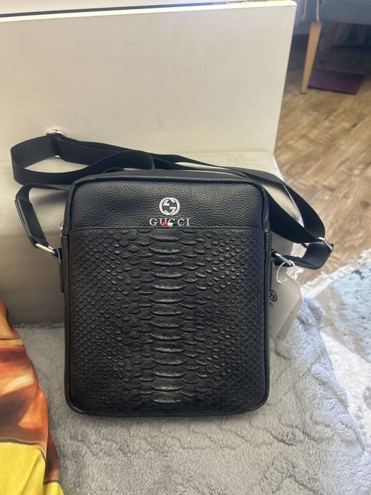 Продам новую барсетку