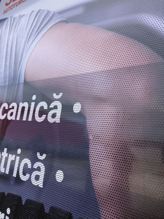 Inscriptionare auto vitrine geamuri materiale publicitare