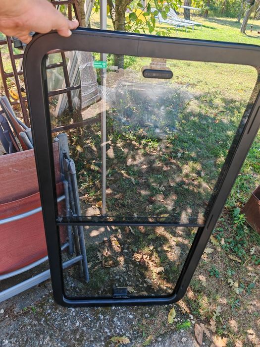 Прозорец за кемпер,бус, каравана