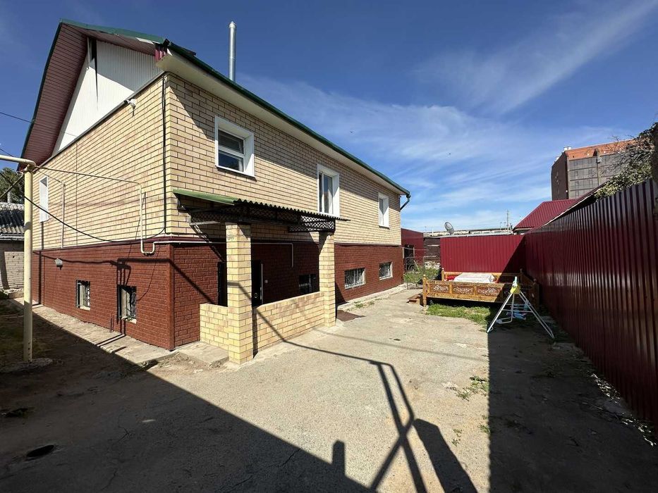 Продажа 2-этажного дома район Софии