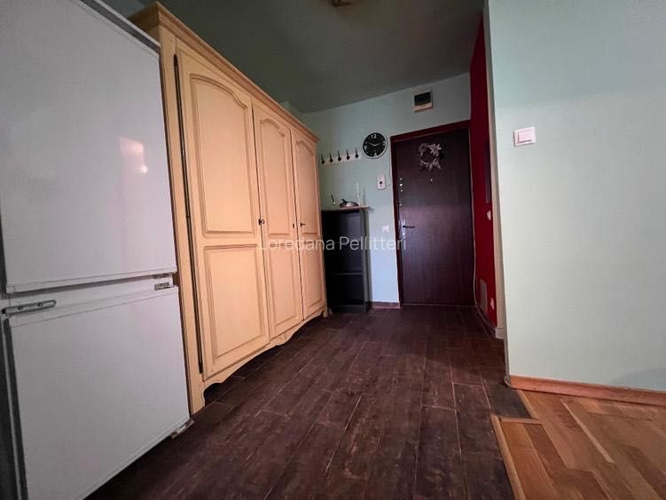Închiriez garsonieră dublă / apartament 2 camere nerva traian /mall Vitan