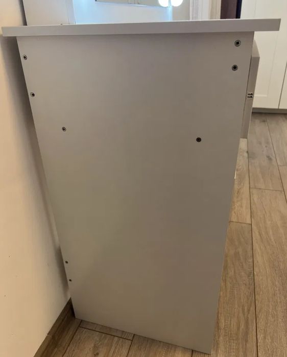 Domez măsuța de makeup