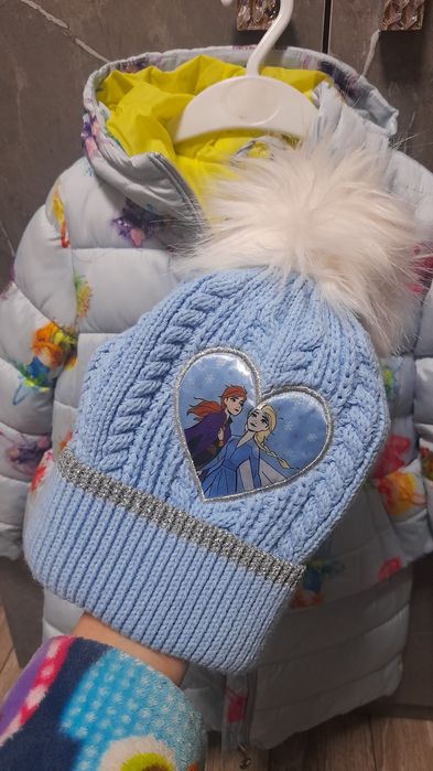 Демисезонная куртка на девочку