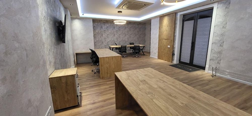 Сдается просторное коммерческое помещение — 160 м²