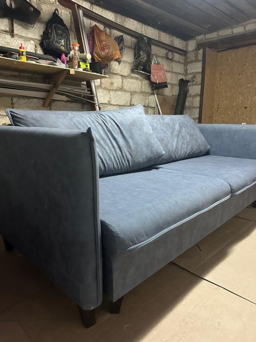 Продается диван в хорошем состоянии