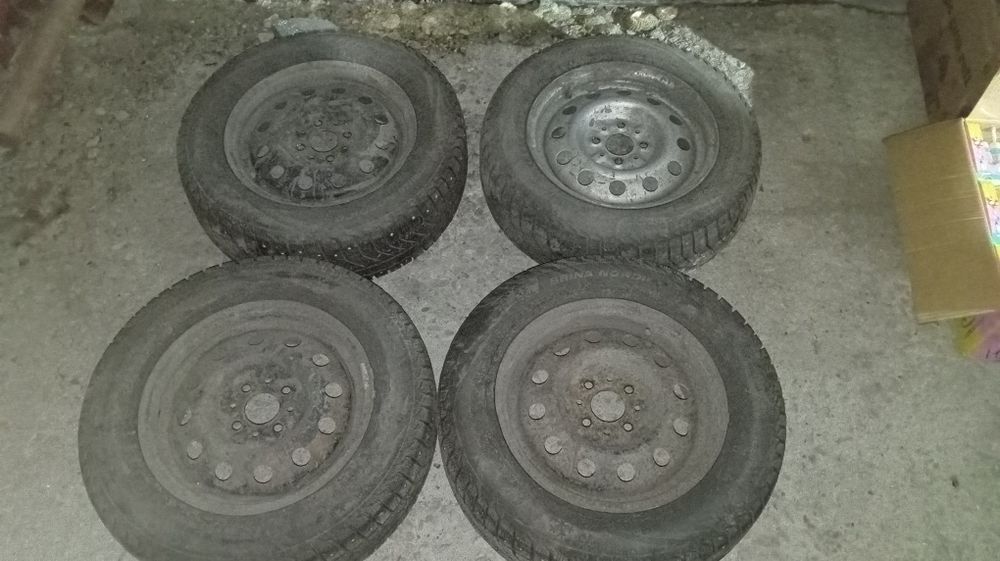 Продам 4 диска ВАЗ