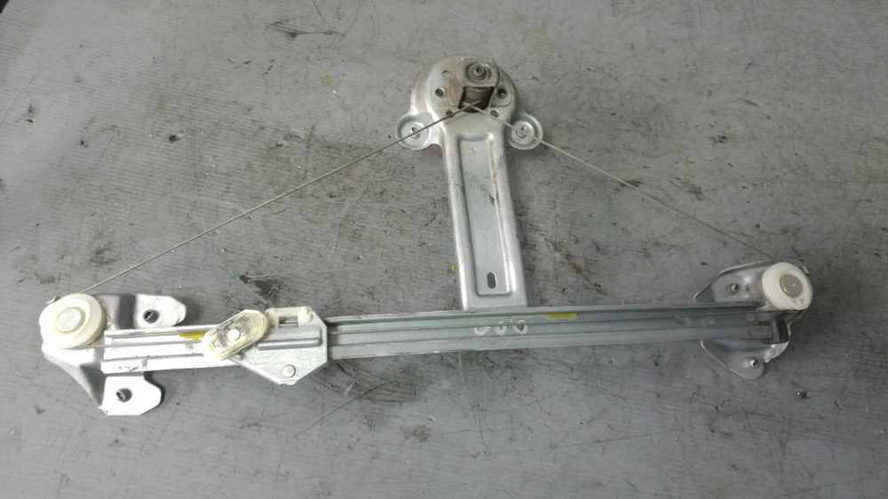 macara manuala dreapta spate opel astra h 13100421rh