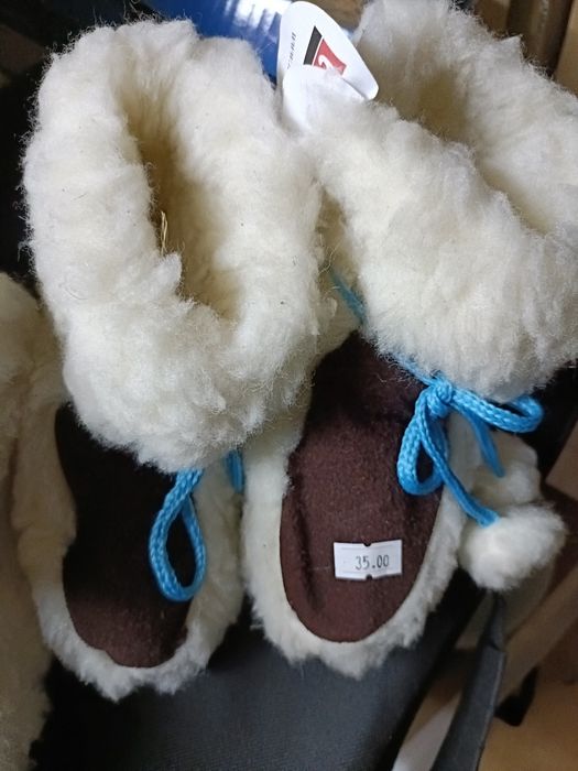 Botoșei din lana pentru copii mărimea 24