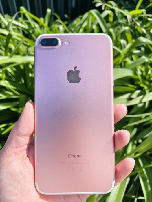 Продам IPhone 7+ 32