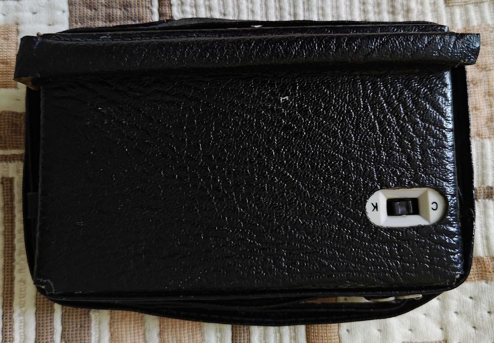 Ретро преносимо радио Ехо 2 в отличен външен вид и отличен кожен калъф