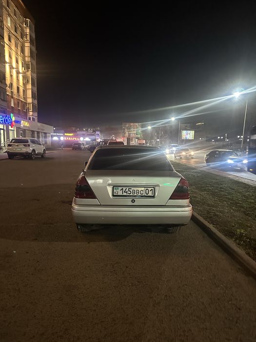 Продам мерседес с180