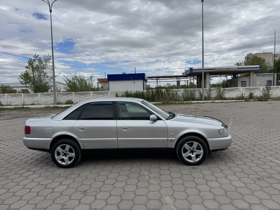 Ауди А6 автомат 2.6