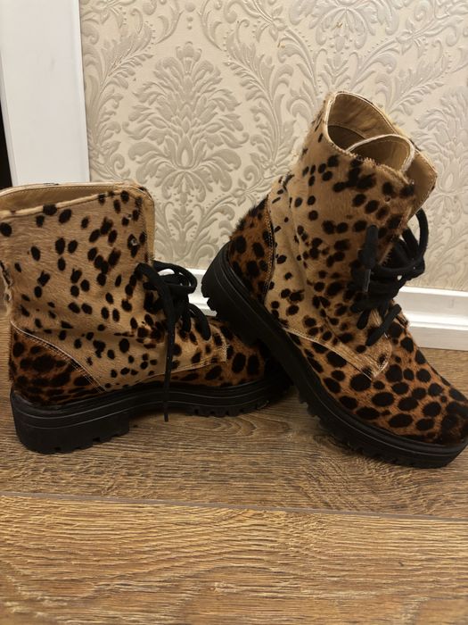 Ghete piele ponei purtate 3 h , marimea 38