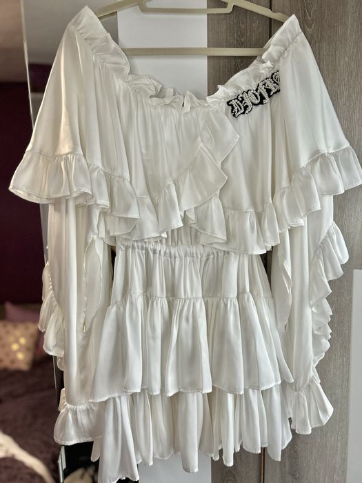 Бяла рокля Djofra