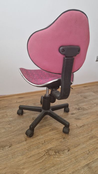 Детски стол за момиче