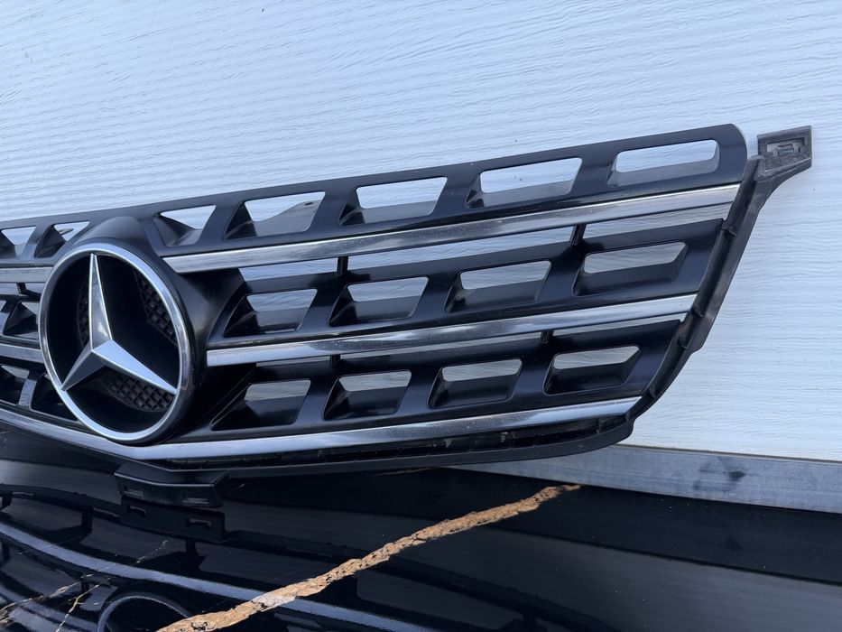 Mercedes-Benz ML W166 Оригинална Предна Решетка