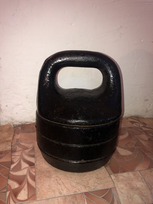 Гиря антикварная 6, 8, 8.4, 10.5.