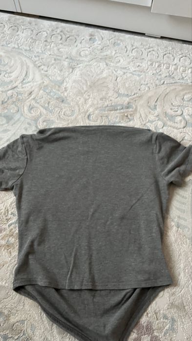 футболка серая,укороченная