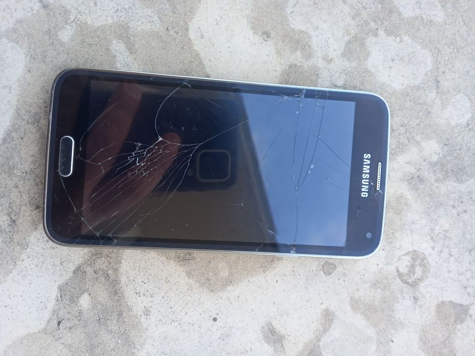 Самсунг s4 и s5  за части